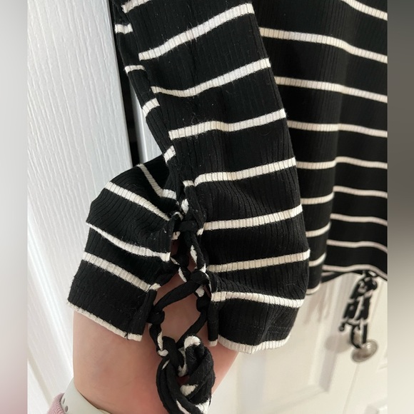 Honey Punch Cropped Striped Tshirt - Picture 3 of 6